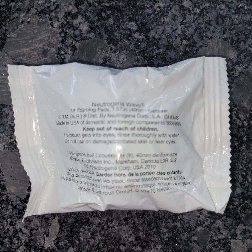 1 Pack Neutrogena Wave Deep Foaming Pads Refills Microdermabrasion Clean… - Picture 2 of 9